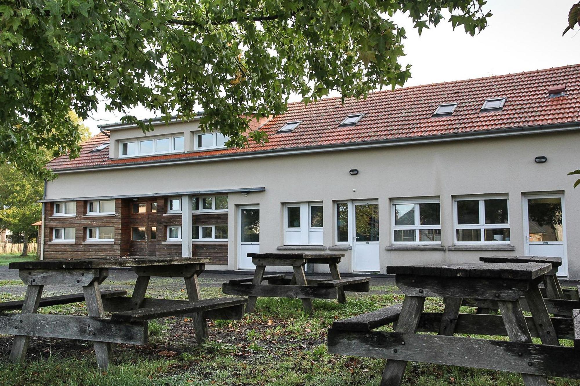 Auberge De Jeunesse Hi Genêts Екстериор снимка